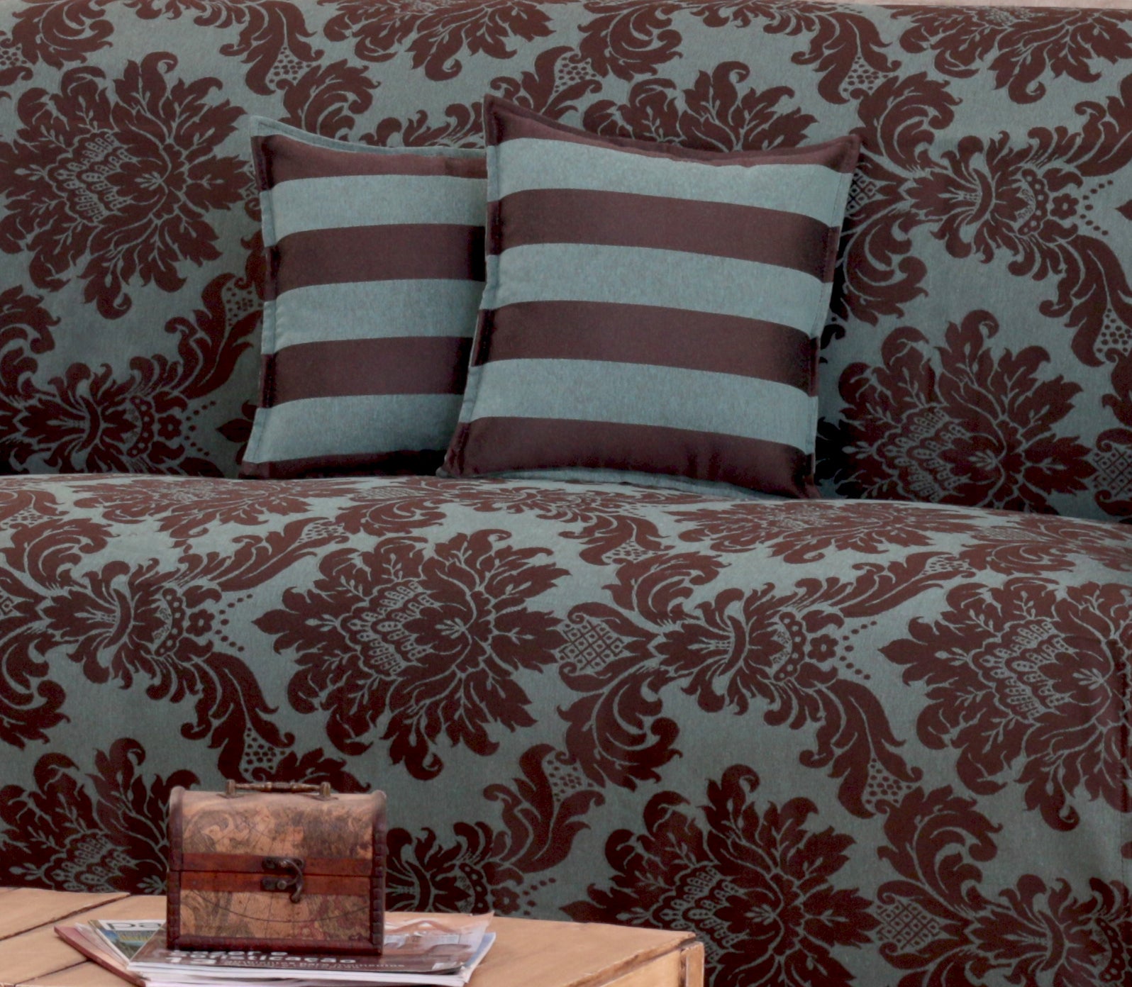 Capa Protetora De Sofa Jacquard 02 E 03 Lugares Com Almofadas Verde
