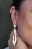 Brinco Grande De Folhas Sobrepostas Banhado Em Ouro 18k Cor:dourado