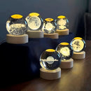 Luminária De Mesa Decorativa Esfera Base Madeira Cristal