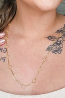 Colar Com Corrente Detalhada Com Flor Vazada Banhado Em Ouro 18k Cor:dourado