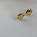 Brinco De Concha Banhado Em Ouro 18k Cor:dourado