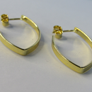 Brinco Argola Oval Banhado Em Ouro 18k Cor:dourado