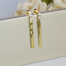 Brinco De Fita Com Zircônia Banhado Em Ouro 18k Cor:dourado