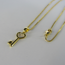 Colar Pingente De Chave Banhado Em Ouro 18k Cor:dourado