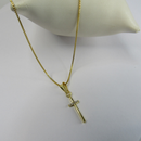 Colar Pingente Cruz Com Detalhe De Zircônia Banhado Em Ouro 18k Cor:dourado
