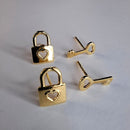 Brinco Duo Chave E Cadeado Banhado Em Ouro 18k Cor:dourado