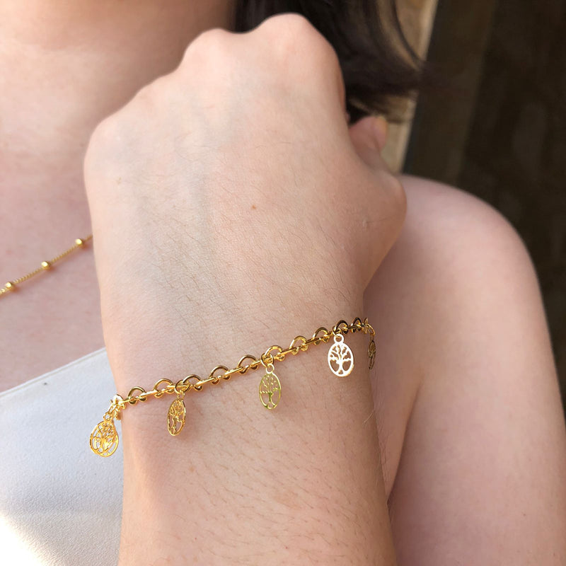 Pulseira Com Pequenos Pingentes De árvore Da Vida Folheado Em Ouro 18k