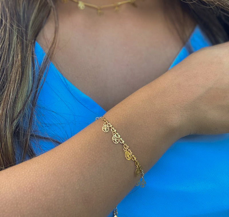 Pulseira Com Pequenos Pingentes De árvore Da Vida Folheado Em Ouro 18k