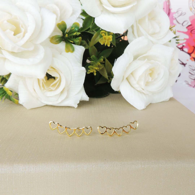 Brinco Ear Cuff Mini Corações Vazados Folheado Em Ouro 18k