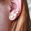 Brinco Ear Cuff De Corações Folheado