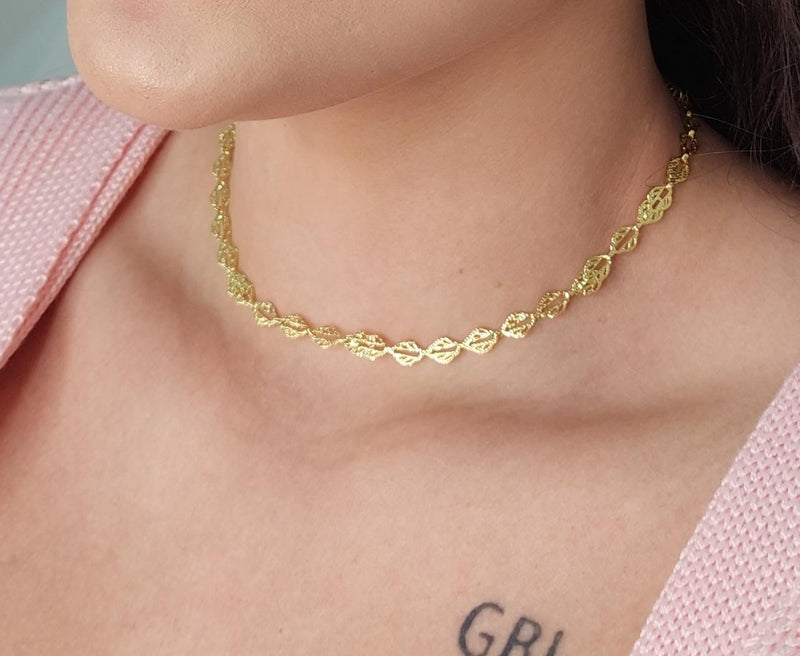 Choker Com Folhas Folheado Em Ouro 18k