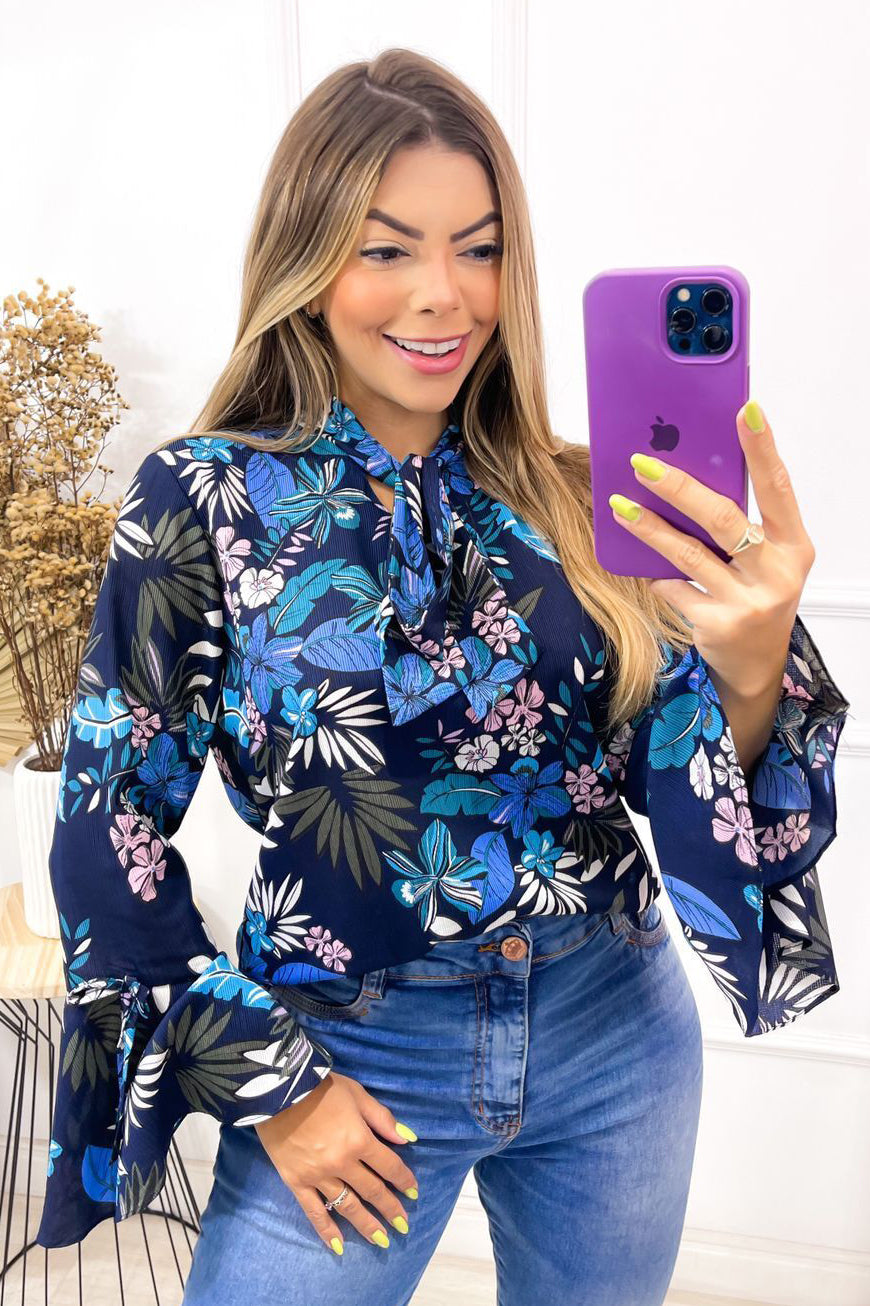 Blusa Crepe Manga Longa Detalhe Amarrar