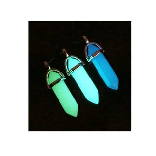 Colar De Pedra Hippie Quartzo Lua Natural Brilha No Escuro azul ou verde cordão preto ajustavel