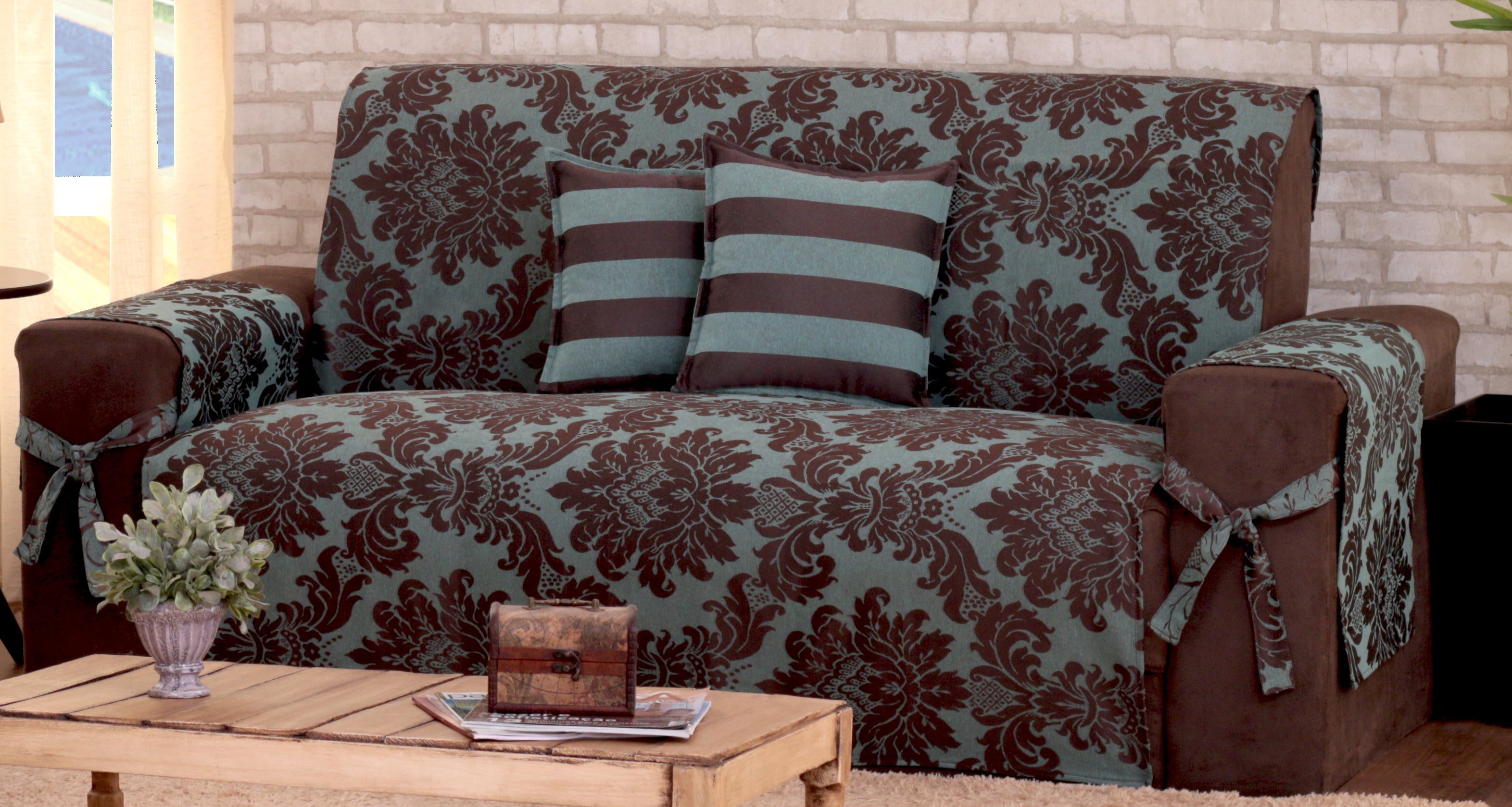 Capa Protetora De Sofa Jacquard 02 E 03 Lugares Com Almofadas Verde
